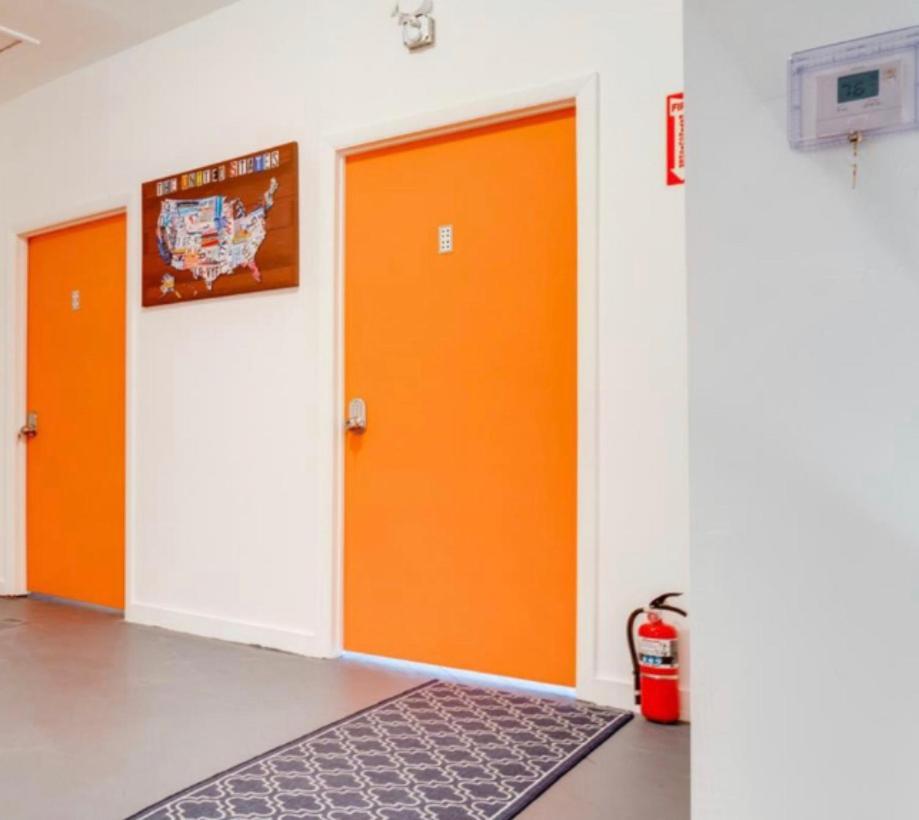 Women Only Rooms - Men Only Rooms - Free Wifi - Coffee Parking - Lockers Μαϊάμι Εξωτερικό φωτογραφία